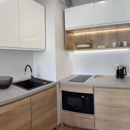 Omega With Parking Apartment *